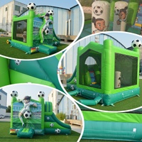 Structure gonflable de football avec toboggan et château de saut pour la location