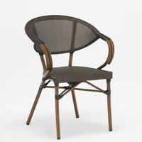 Chaises de bistrot en aluminium Teslin à l'aspect bois personnalisables pour café, restaurant, extérieur |   Plusieurs tailles disponibles