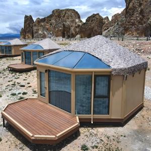 Diamond House Plateau: Casa Vacanze Prefabbricata in Legno, Hotel Glamping con Ampia Terrazza e Vista Panoramica - Product Image 1