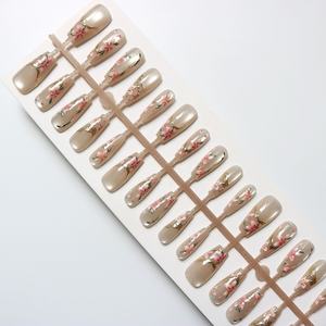 Vente en gros Réutilisable 10Pcs Moyen Cercueil <span class=keywords><strong>Faux</strong></span> Ongles Motifs de Fleurs Oeil de Chat Presse sur Ongles pour le Printemps - Product Image 4