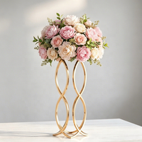Großhandel Luxuriöse Goldene Hohe Hochzeitstisch-Mittelstücke Metall-Blumenvasenständer für Hochzeitsempfang-Dekoration