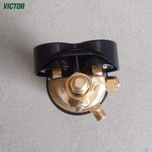 Régulateur de pression d'oxygène Victor ESS4 à double manomètre pour soudage et découpe - Product Image 3