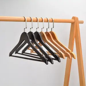 Hoge Kwaliteit Natuurlijke Esdoorn Aanpassen Hangers Met Witte Non-Slip Bar Houten Hanger Voor Kleding