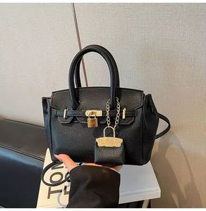 Custom Logo Fashion Designer Luxury Women's Shoulder <b>Bags</b> Casual Crossbody Messenger Tote Vintage Embroidery Ladies Handbags - Product Image 5
