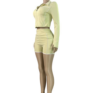 Completo da donna 2 pezzi: giacca <span class=keywords><strong>con</strong></span> foro per il pollice e pantaloncini aderenti, ideale per palestra, yoga, jogging. <span class=keywords><strong>Tuta</strong></span> sportiva da donna <span class=keywords><strong>con</strong></span> <span class=keywords><strong>tasche</strong></span>. - Product Image 4