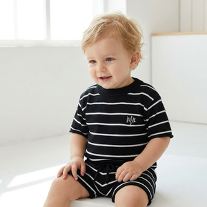 Bộ quần áo dệt kim mùa hè cho bé trai bé gái Áo thun sọc ngắn tay và quần short dây rút thêu sữa cho bé Bộ trang phục 2 món - Product Image 2