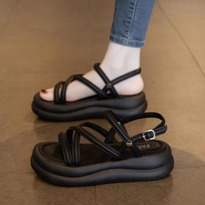 Sandales de plage pour femmes plate-forme femme chaussures en gros été 2025 offres vente de chaussures Vip Chic et élégant Vintage Designer sandale - Product Image 1