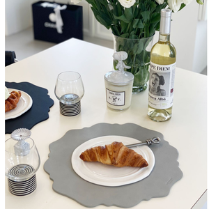 Ensemble de dessous-de-plat et de sous-verres en cuir PU, isolation thermique, résistant à l'eau et à l'huile, antidérapant, pour la table à manger - Product Image 6