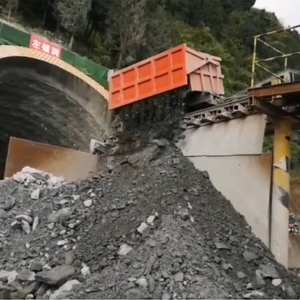 Carros mineros <span class=keywords><strong>de</strong></span> descarga lateral inferior <span class=keywords><strong>de</strong></span> 1.2 m³ para <span class=keywords><strong>locomotora</strong></span> <span class=keywords><strong>de</strong></span> minería <span class=keywords><strong>de</strong></span> carbón/metal con rodamientos <span class=keywords><strong>de</strong></span> núcleo - Product Image 4