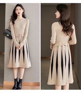 Huachao abito da donna in maglia Slim Fit da donna romantico sopra il ginocchio maniche lunghe personaggio lavorato a maglia abito maglione - Product Image 4