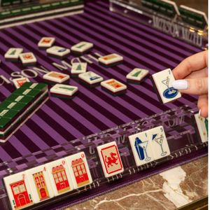 Tapis de Mahjong Américain Tendance Vert Olive Luxe, 33 Pouces, en Néoprène Premium 3mm, Portable, pour Divertissement – Nouvelle Collection, Vente Flash - Product Image 4
