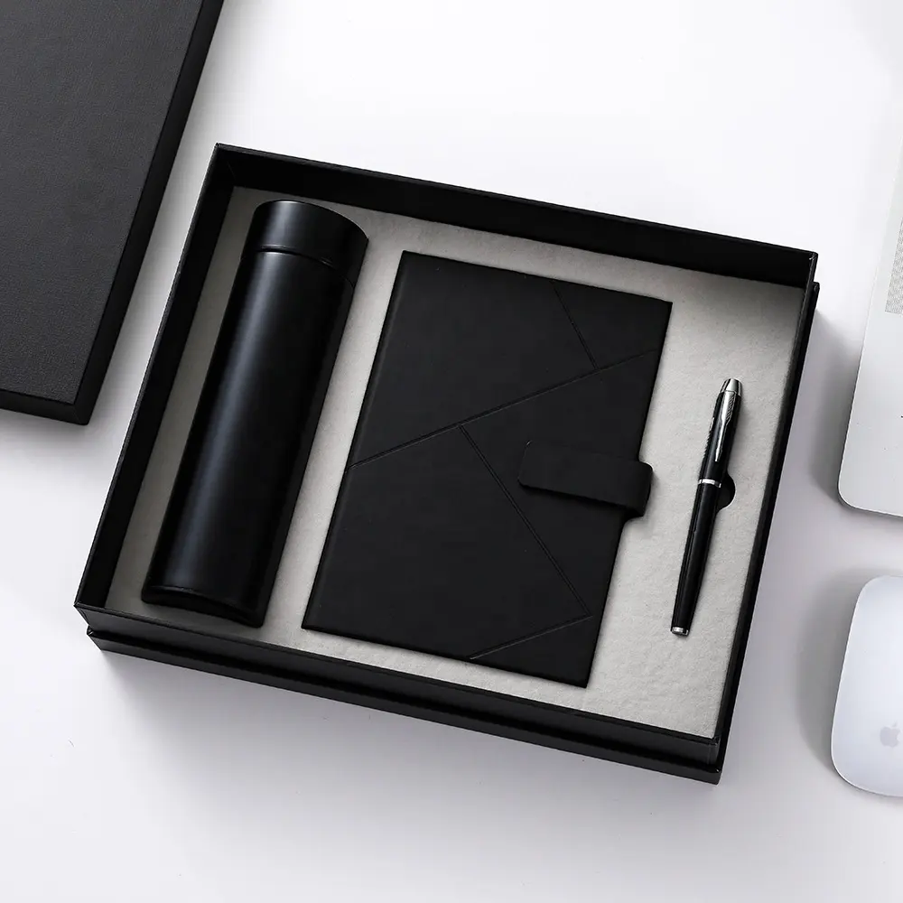 Commercio all'ingrosso aziendale in pelle Notebook regalo set con bottiglia personalizzabile di lusso A5 diario Note libro regalo scatola con penna e USB