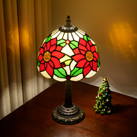 Lampe de table Tiffany avec abat-jour en verre teinté aux fleurs de Noël, lampe de chevet vintage pour chambre à coucher, salon, décoration de la maison, cadeau