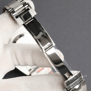 El Magnífico Reloj Mecánico con Diamantes Brillantes, con un Brillo Nocturno Extraordinario, Ya Está Llegando - Product Image 6