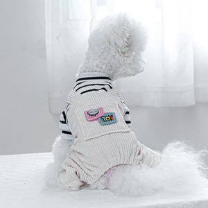 Nueva ropa de otoño/invierno para perros, abrigo Teddy de cuatro patas, overol con bolsillos a rayas blancas y negras - Product Image 1
