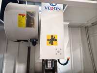 Fresadora Vertical CNC de 3 Ejes de Alta Precisión, Controlada por FANUC, VMC855 BT40, Mesa de 1000x550, Capacidad de Trabajo Pesado para Moldes Complejos