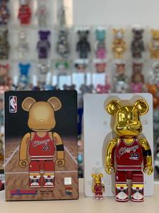 <span class=keywords><strong>Precio</strong></span> de fábrica <span class=keywords><strong>BearBrick</strong></span> 400% Figuras DE ACCIÓN Baloncesto 23 Osos Escultura de resina Decoración del hogar Ornamento Personaje Obra de arte - Product Image 5