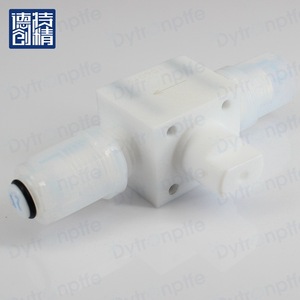 Cuerpo de Válvula de PTFE Dechuang DC-007 de Alta Pureza Resistente a la Corrosión para Procesos de Semiconductores - Product Image 1