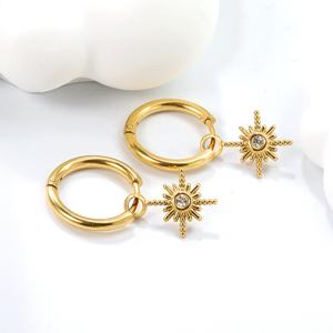 Pendientes de Aro Vintage con Diamantes en Forma de Estrella, Chapados en Oro de 18K, Acero Inoxidable Hipoalergénico, Joyería Resistente al Agua, Sin Deslustre - Product Image 6
