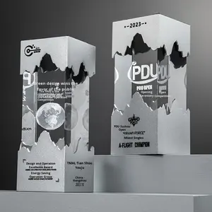 Trofeo de cristal Cubo de Rubik Pilar Tema deportivo Ecológico Regalo creativo de gama alta Grabado interno - Product Image 2