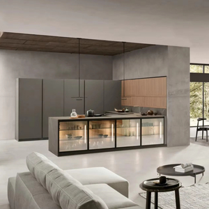 Cocina clásica de madera y vidrio con península Gabinetes de cocina posventa prácticos y funcionales sin preocupaciones - Product Image 2