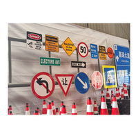 Panneau de signalisation personnalisé en grande quantité Panneau d'avertissement de trafic routier Matériau en aluminium Panneau d'avertissement de trafic en forme d'inventaire