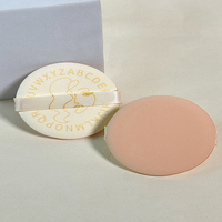 Bon matériau Bouffée de maquillage circulaire super mince et respectueuse de la peau Bon ruban élastique Utilisation humide et sèche Coussin d'air rond Bouffée de poudre