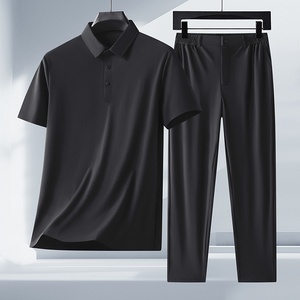 Tuta Sportiva Casual da Uomo all'Ingrosso, Servizio OEM Estivo, Set Due Pezzi per Allenamento, Logo Personalizzato, Completo Polo Lavorato a Maglia - Product Image 1