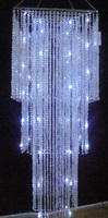 Décoration d'événement brillant clair quatre couches perle long lustre carré décor de mariage forme de lampe de mariage