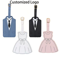 Étiquettes de bagages pour couples en voyage |   Cartes d'embarquement pour lune de miel des jeunes mariés |   Étiquettes pour costumes et robes au design créatif Urban Simplicity