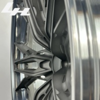 Rueda de Coche Forjada de 2 Piezas, Personalizada, de 17-24 Pulgadas, Color Gris Metálico Pulido, Llanta Exterior Delgada con Radios Divididos, Logotipo Personalizado, Compatible con Todos los Vehículos
