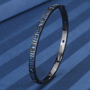 Collections en gros de bracelets écologiques en cuivre plaqué or <span class=keywords><strong>noir</strong></span> avec corindon et <span class=keywords><strong>spinelle</strong></span> bleue, zircon <span class=keywords><strong>noir</strong></span> pour femmes - Product Image 4