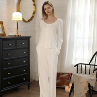 Ensemble de Nuit Élégant et Luxueux pour Femme, Teinture Réactive, Couleurs Chics et Sereines, Coutures Contrastées Résistantes à la Décoloration, Idéal pour Boutiques