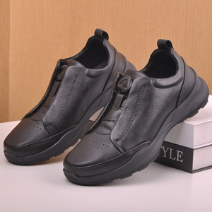 Nouvelles baskets décontractées pour hommes en cuir véritable, fabriquées à la main, à enfiler avec boucle, confortables, respirantes, tendance mode - Product Image 5