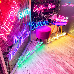 高品質でカスタマイズ可能な調光式アクリル製キュートなインフィニティミラーLEDネオンサイン（ゲームルーム用） - Product Image 5