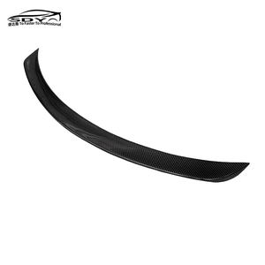 Aileron arrière en fibre de carbone de haute qualité de style V pour Mercedes W205 Classe C C63 4 portes - Product Image 3