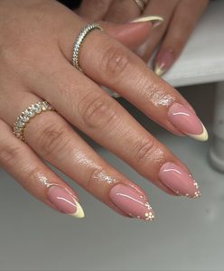 Uñas Postizas con Diseño Francés <span class=keywords><strong>de</strong></span> Puntos, Micro Puntos en la Línea Clásica Blanca <span class=keywords><strong>de</strong></span> la Sonrisa, Toque Moderno en una <span class=keywords><strong>Manicura</strong></span> Francesa Atemporal - Product Image 6