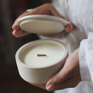 AIKUN Scented <b>Candle</b> Soy Wax Wood Wick Ceramic Jar Aromatherapy Home Decor Gift Private Label OEM Wholesale - Product Image 3