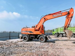 รถขุดล้อยาง Doosan DH210W-7 มือสอง สีเดิมจากโรงงาน ยางดี เครื่องยนต์ เกียร์ มอเตอร์ ใช้งานได้ดี - Product Image 6