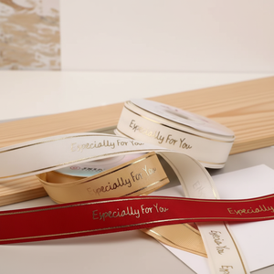 Ruban en <span class=keywords><strong>satin</strong></span> imprimé sur mesure avec logo floral, rubans en tissu <span class=keywords><strong>satin</strong></span>é <span class=keywords><strong>blanc</strong></span>, rubans en <span class=keywords><strong>satin</strong></span> 100% polyester, <span class=keywords><strong>couleur</strong></span> unie, possibilité d'ajouter un logo privé - Product Image 1