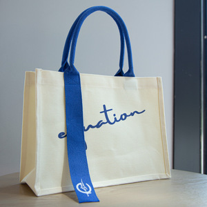 Sac fourre-tout en toile avec fermeture éclair, faible MOQ, toile enduite <span class=keywords><strong>rigide</strong></span>, sac de shopping écologique, motif lettres, plusieurs tailles, sac de plage pas cher - Product Image 2