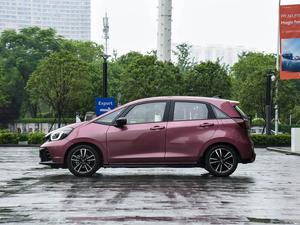 <span class=keywords><strong>Honda</strong></span> Fit Modelo <span class=keywords><strong>2023</strong></span> 1.5L CVT Trendy Run Pro Edition Sedán con Volante a la Izquierda, Interior Oscuro, Asientos de Cuero, Techo Panorámico, Auto Usado - Product Image 5