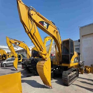 Excavatrice CAT 320CL d'occasion avec godet à roche pour la construction routière et les petits projets de carrière - Product Image 2