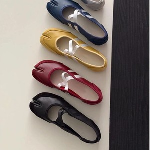 X-Strap <b>Split</b> Toe Ballet Flats PU Upper Slip-On Breathable Women's Flat Shoes All Seasons Solid Color Design - Product Image 1