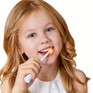 Cepillo de Dientes para Niños con Luz Amarilla Cálida, Hace que el Cepillado sea Divertido y Fácil, Ilumina las Áreas Ciegas Orales, <span class=keywords><strong>Limpieza</strong></span> <span class=keywords><strong>Profunda</strong></span>, Reduce la Placa - Product Image 1