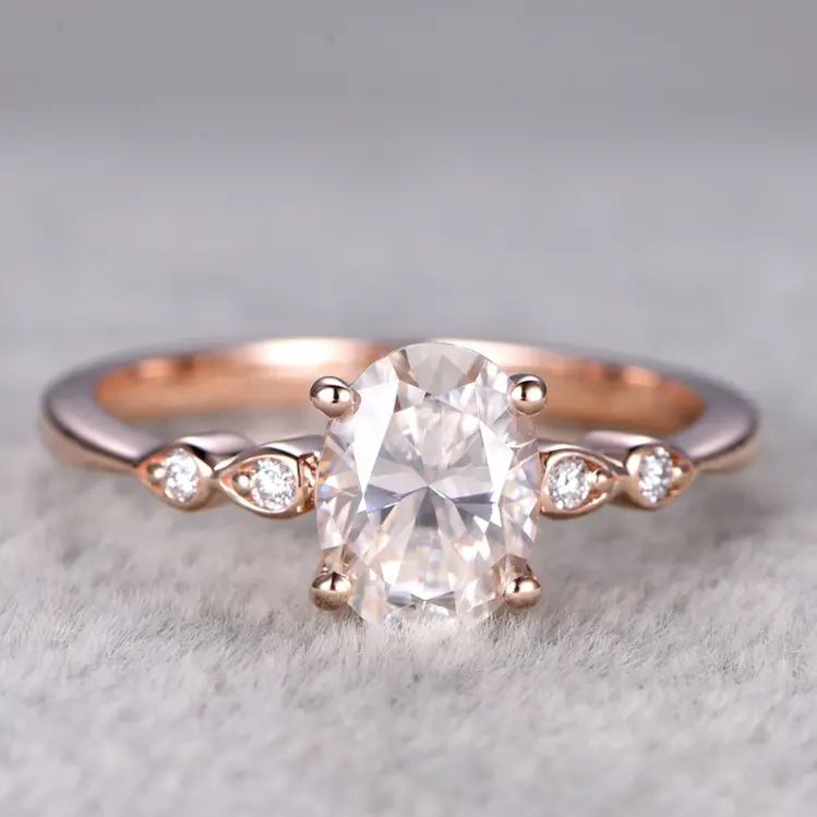 6X8Mm Hình Bầu Dục Tổng Hợp Moissanite Engagement Ring Kim Cương Wedding Ring 14K Rose Gold Antique Phong Cách