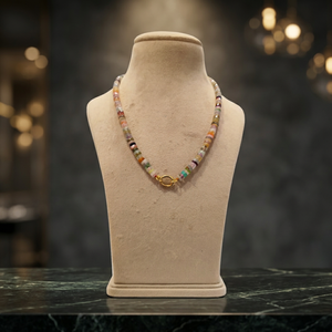 Collar de Piedras Preciosas Naturales Multicolores Hecho a Mano por SSringz, Gargantilla de Cristal Arcoíris para Mujer - Product Image 1