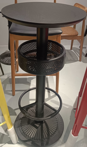 Table de restaurant moderne en bois noir, design industriel, surface durable, facile à nettoyer, mobilier commercial - Product Image 5