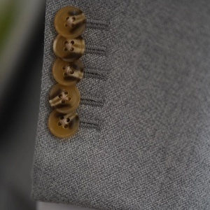 Trajes a Medida, Suministro Directo de Fábrica, Personalización Individual, <span class=keywords><strong>Traje</strong></span> <span class=keywords><strong>Gris</strong></span> Claro 100% Lana con Solapa Hecha a Mano para <span class=keywords><strong>Hombre</strong></span> - Product Image 5