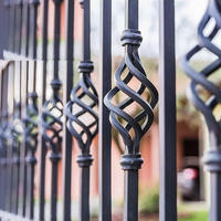 Composants en fer forgé : Balustres de paniers d'escalier en fer creux noir satiné pour intérieur, en vente